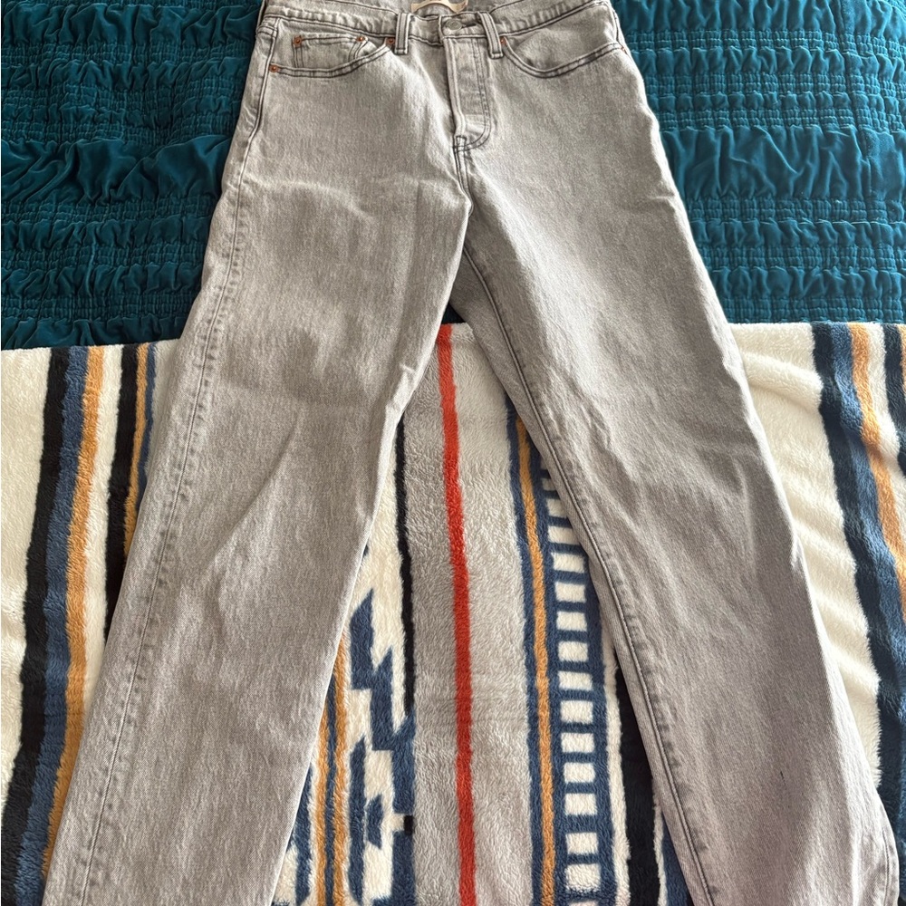 Levi's Women's Straight Leg Jeans in Light Gray